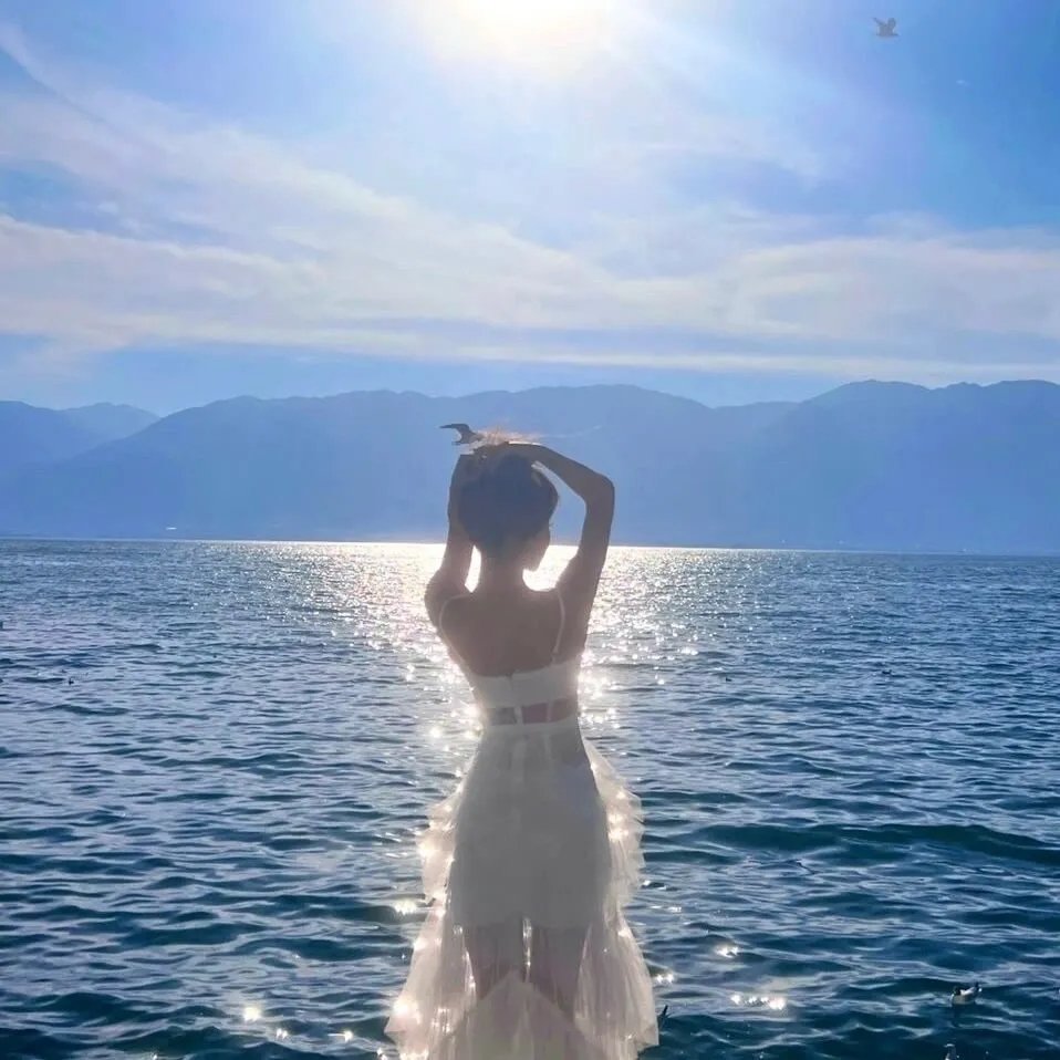 空房间里的妻子